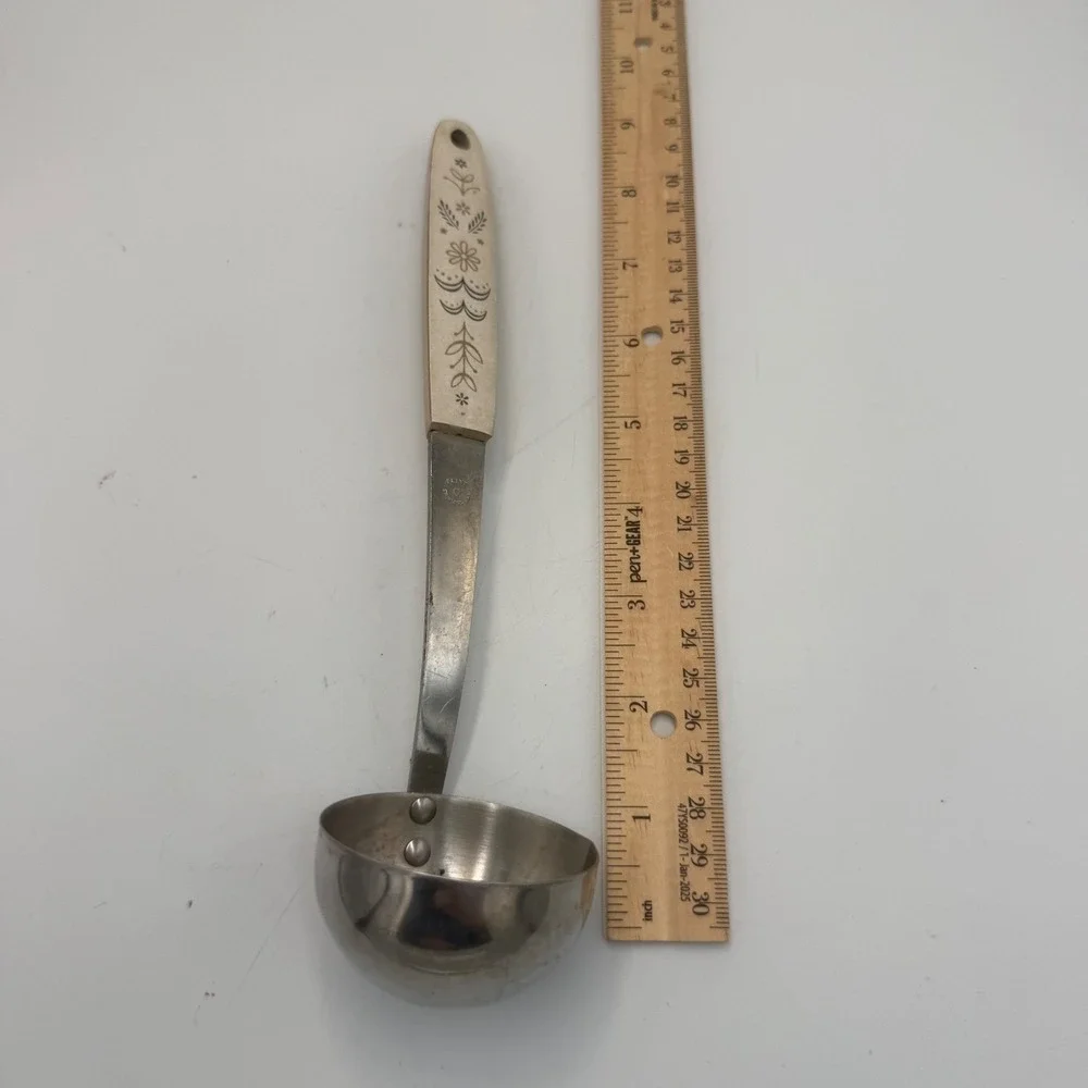 Vintage Ekco Flint Stainless Steel Gravy Ladle Floral Handle Pour Spout USA Made